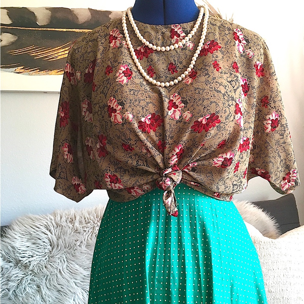 VTG 🌹Cottagecore earth tones floral blouse